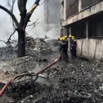 سقوط مرگبار هواپیمای ایرایندیا در احمدآباد هند با ۲۴۲ سرنشین