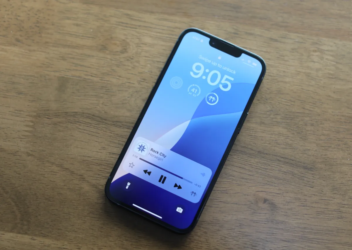 بیش از ۸۲٪ آیفون‌های سازگار اکنون از iOS 18 استفاده می‌کنند