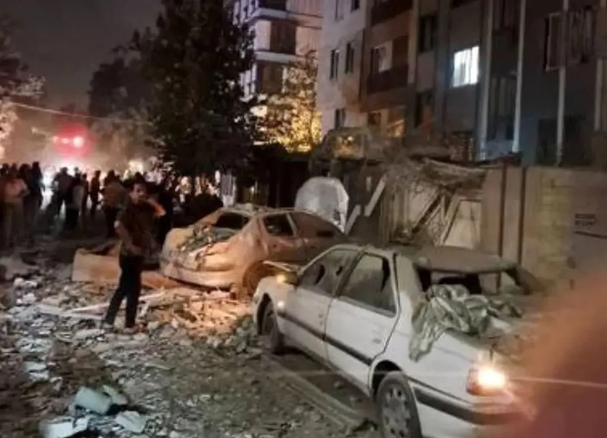 محلات سعادت‌آباد، نوبنیاد، نیاوران، محلاتی، چیتگر، قیطریه، اندرزگو، فرحزاد، مهرآباد
