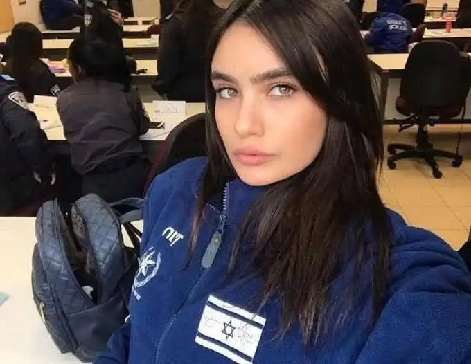 خلبان اسرائیلی پس از ساقط شدن جنگنده در ایران اسیر شد + عکس