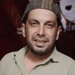 حضور هنرمندان در ختم پدر عباس جمشیدی‌ فر _ هوتن شکیبا، مهرداد صدیقیان و هادی حجازی‌ فر