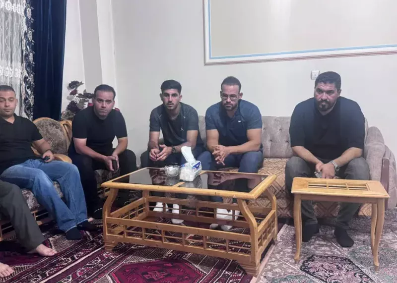 همدردی محمد خدابنده‌لو با خانواده هوادار درگذشته پرسپولیس _ خدابنده‌لو پیش از سفر دل‌ها را تسخیر کرد