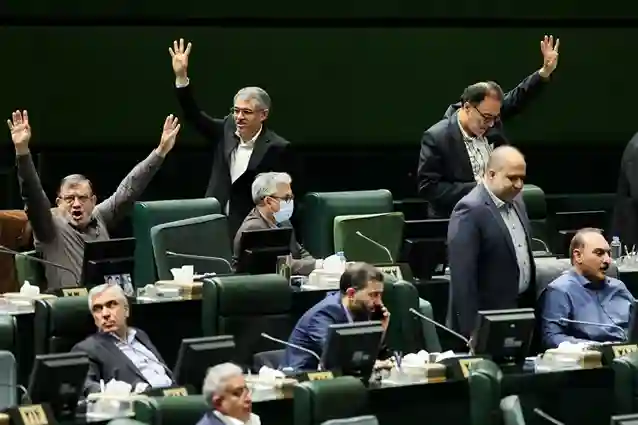 بررسی خروج ایران از NPT و آژانس در مجلس شورای اسلامی