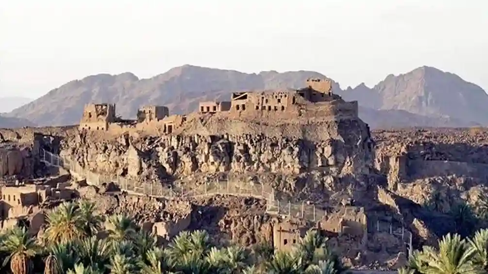 روایات اهل سنت درباره کندن در خیبر