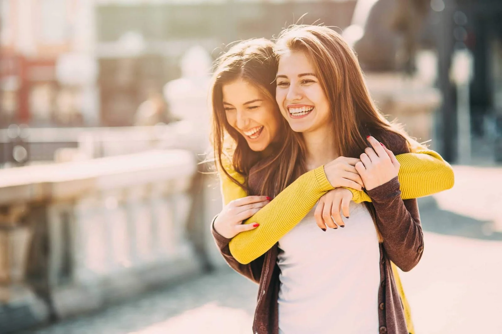 بهترین متن تبریک روز دوست صمیمی _ جملات صمیمانه و خاص برای تبریک روز رفیق