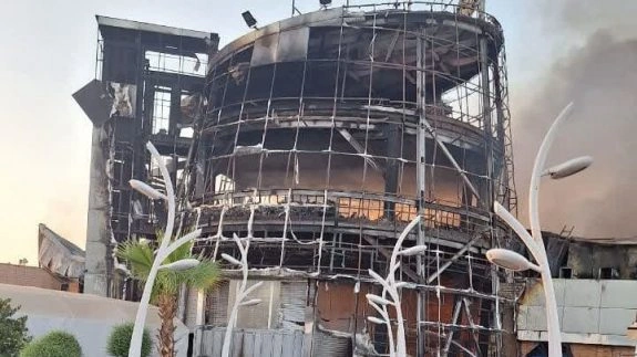 آتش‌سوزی گسترده فروشگاه میلاد شاهین‌ شهر را به خاکستر تبدیل کرد