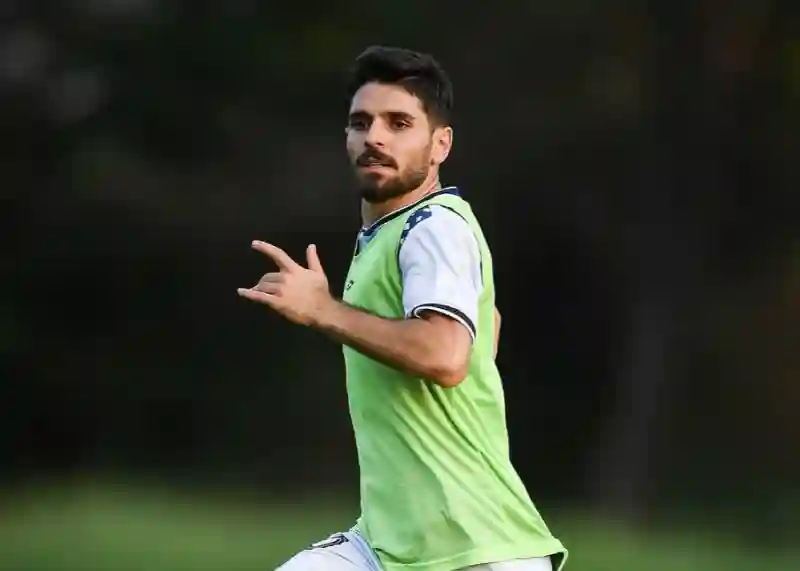 وضعیت نهایی محمد عمری با پرسپولیس مشخص شد _ بازگشت وینگر تکنیکی به جمع سرخ‌ها