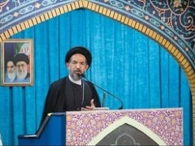 اقامه نماز عید قربان به امامت حجت‌الاسلام ابوترابی‌فرد در دانشگاه تهران
