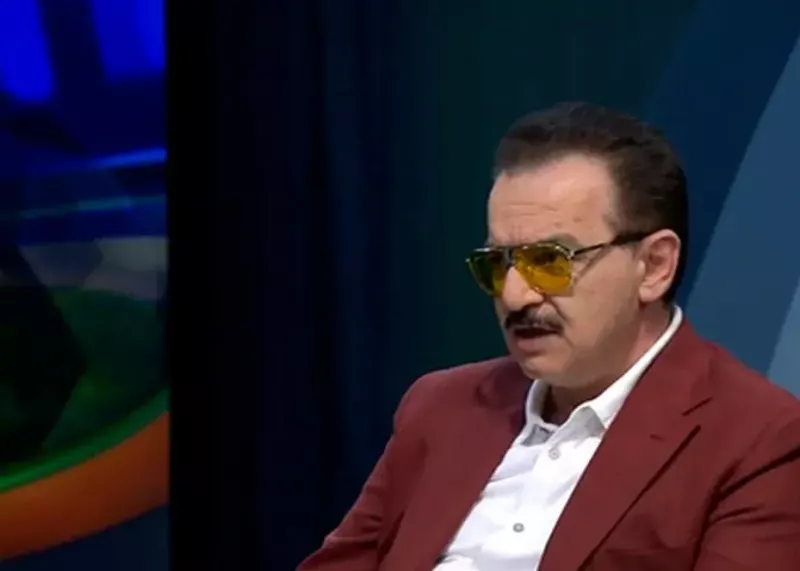 پیشنهاد ۴۰ میلیاردی تراکتور به عارف آقاسی _ استقلال در یک‌ قدمی جذب مدافع ملی‌ پوش
