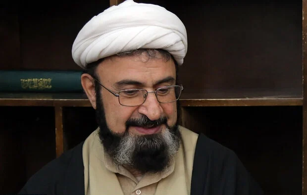 روایت فرزند آیت‌الله بهجت از شب سکته امام خمینی(ره) و انتقال او به تهران _ خاطره‌ای تاثیرگذار