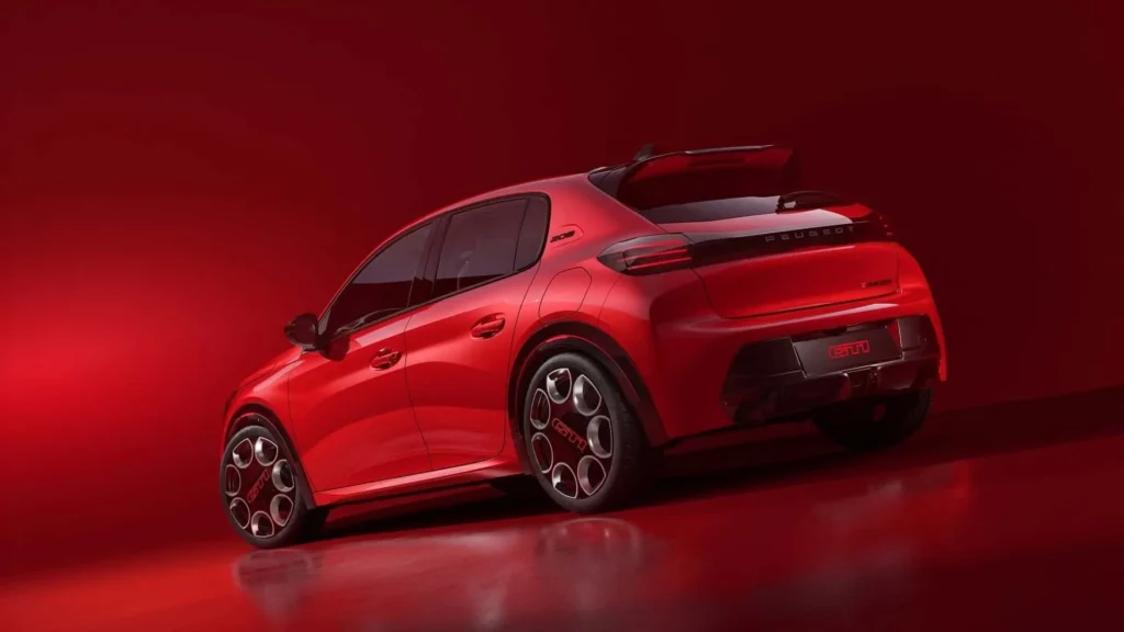 پژو E-208 GTi؛ هاچ‌ بک اسپرت برقی با شتاب ۵.۷ ثانیه‌ای و طراحی ویژه