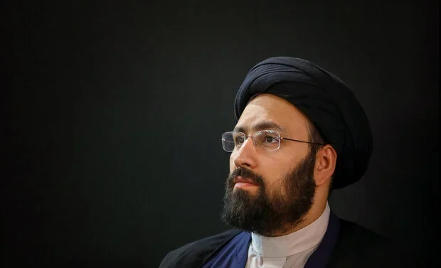 دیدار سید علی خمینی با پدر دبیرکل حزب‌الله لبنان؛ حضور پسر شهید نصرالله