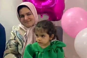 تشییع پیکر کوچک‌ترین شهید ایران؛ شهید زهرا برزگر دختر سه‌ ساله‌ ایران