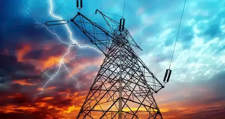 سیف‌الله آقابیگی: زیرساخت‌های آب و برق ایران از حملات اخیر بی‌گزند ماند