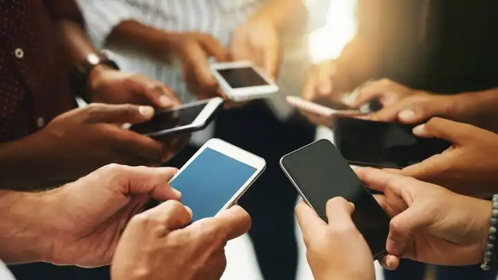 چگونه اعتیاد به موبایل را ترک کنیم؟ - 7 راه حل عملی ترک تلفن همراه