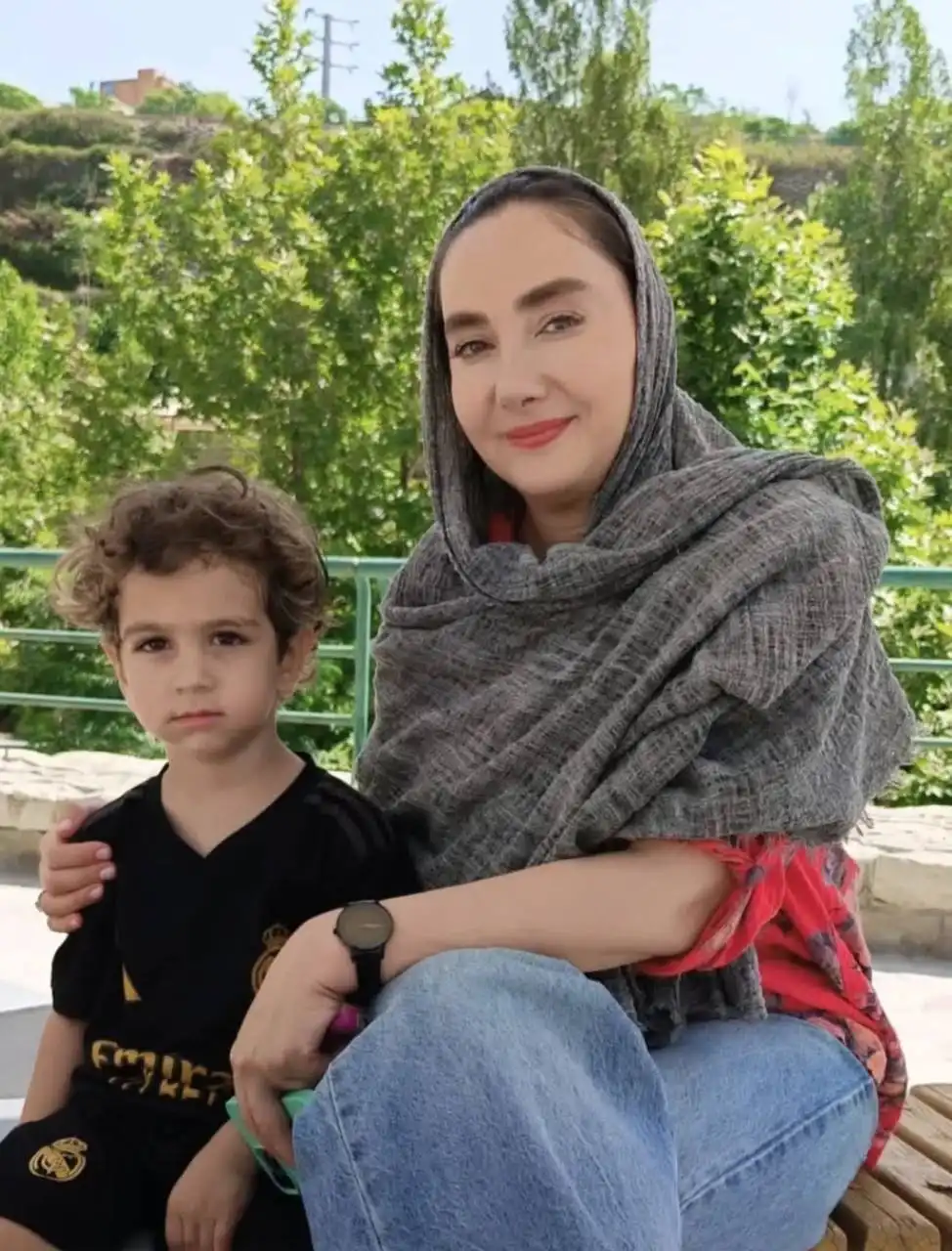 تصویر جدید هانیه توسلی در پشت‌ صحنه سریال کنکل منتشر شد