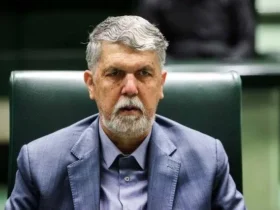 وزیر فرهنگ و ارشاد اسلامی از پاسخگویی به مجلس کارت زرد گرفت