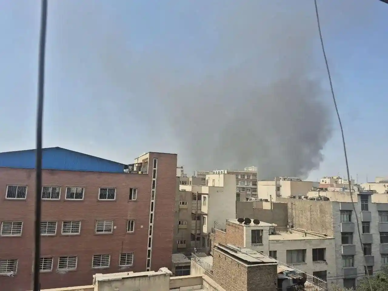 آتش‌سوزی در محدوده پل روشندلان تهران