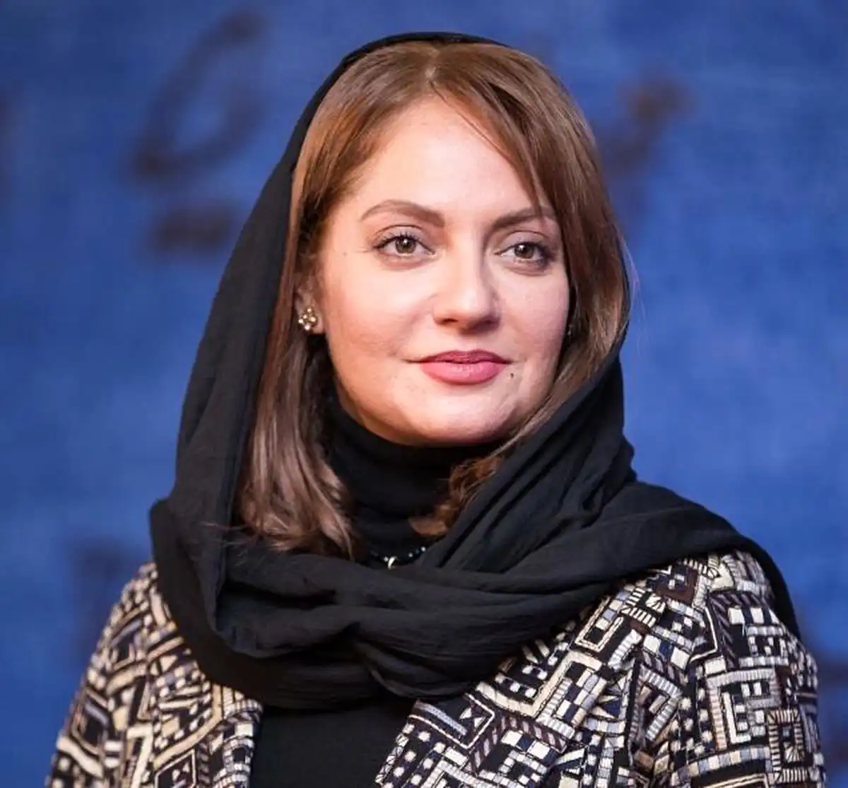 معرفی برنامه زن روز با مجری گری مهناز افشار - زن روز درباره مد و فشن
