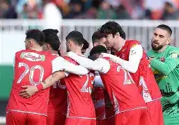 سر یک هوادار پرسپولیس در اصفهان شکست - درگیری‌های پیش از دیدار سپاهان و پرسپولیس