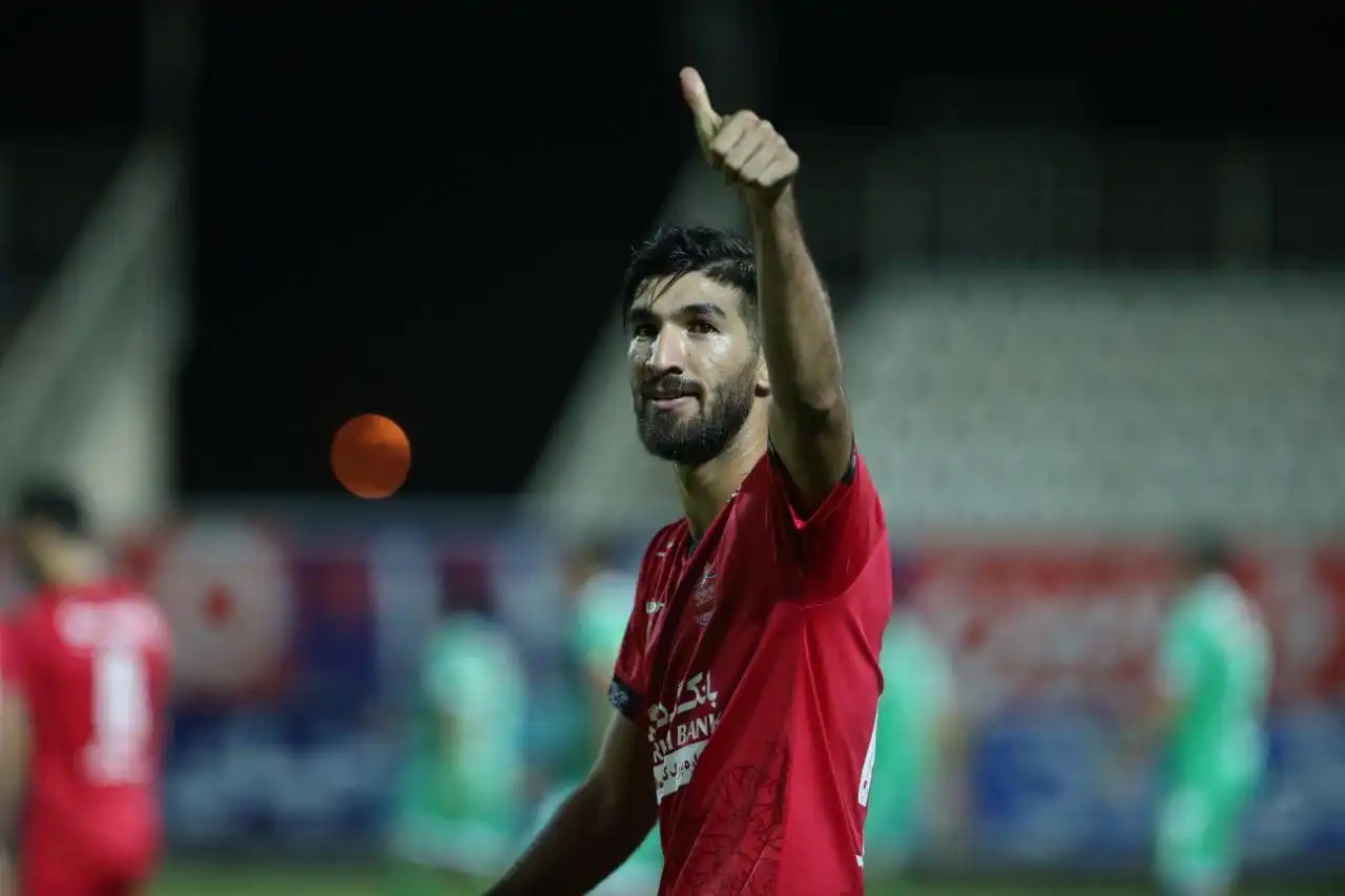 رضا درویش در دبی برای بازگرداندن شهریار مغانلو به پرسپولیس