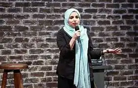 زینب موسوی، طنزپرداز جنجالی، پس از اجرای انتقادآمیز شاهنامه، از اتاق فرمان عذرخواهی کرد