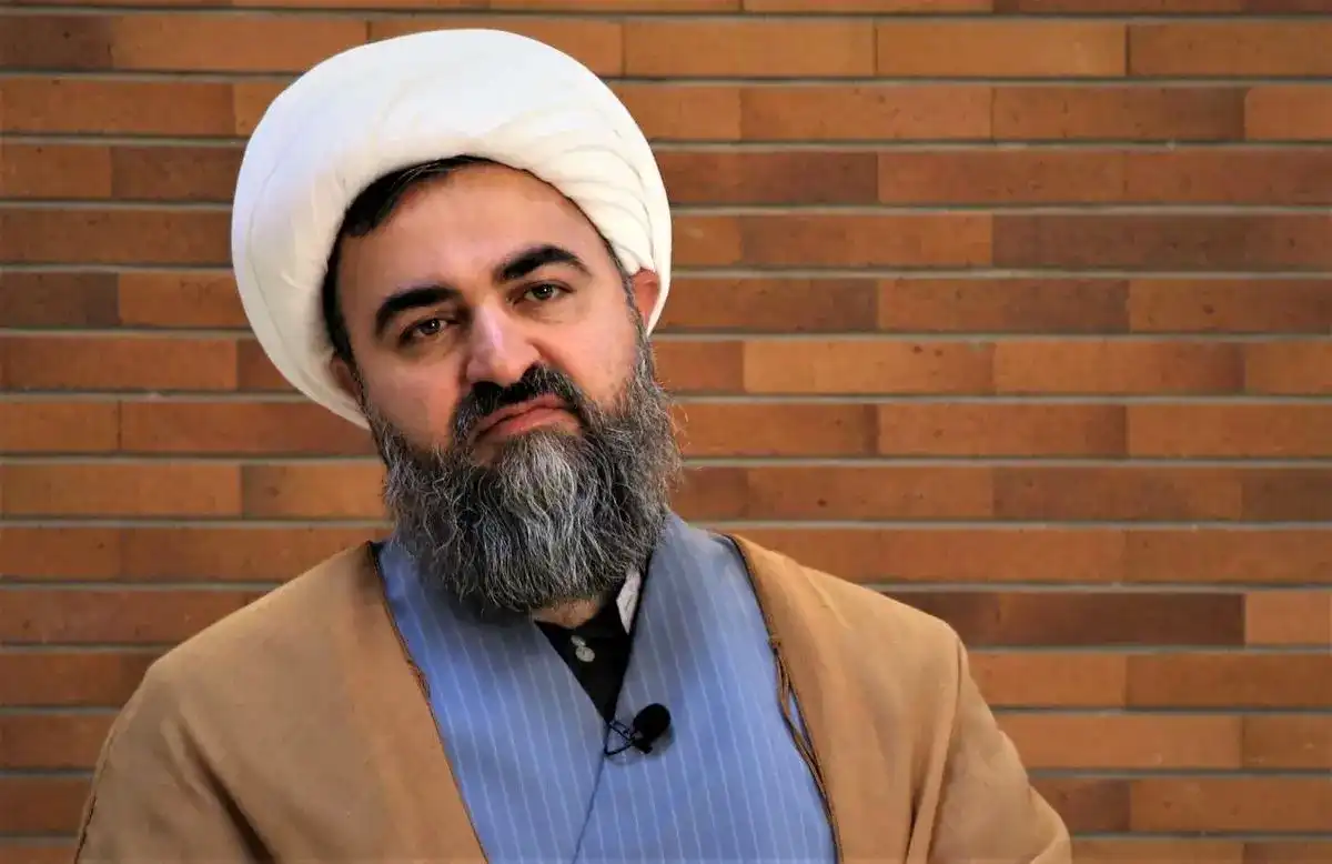 دلیل حکم خلع لباس برای محمد تقی اکبر نژاد چه بود؟ + جزئیات حکم صادره