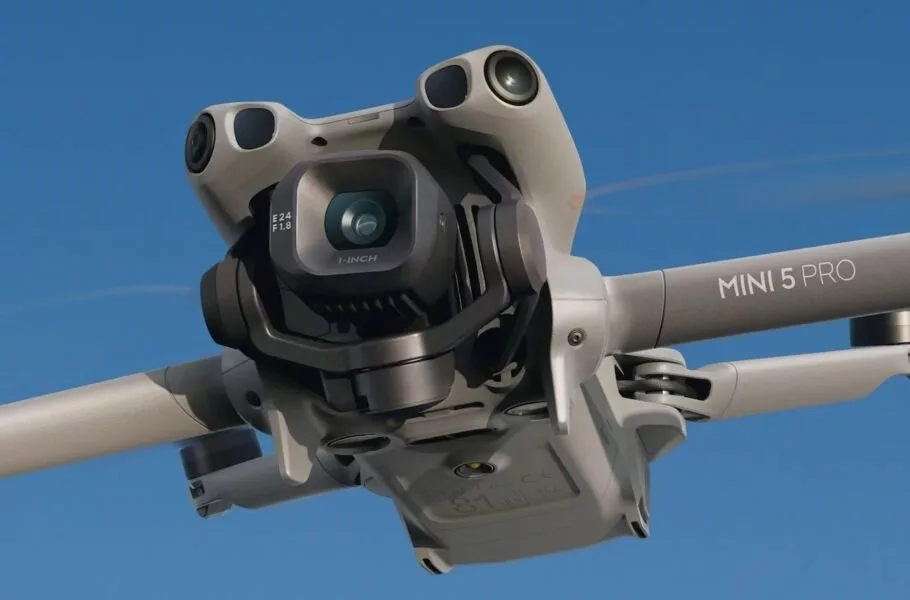 DJI Mini 5 Pro: پهپادی با سنسور یک اینچی و رکورد ۵۲ دقیقه پرواز معرفی شد!