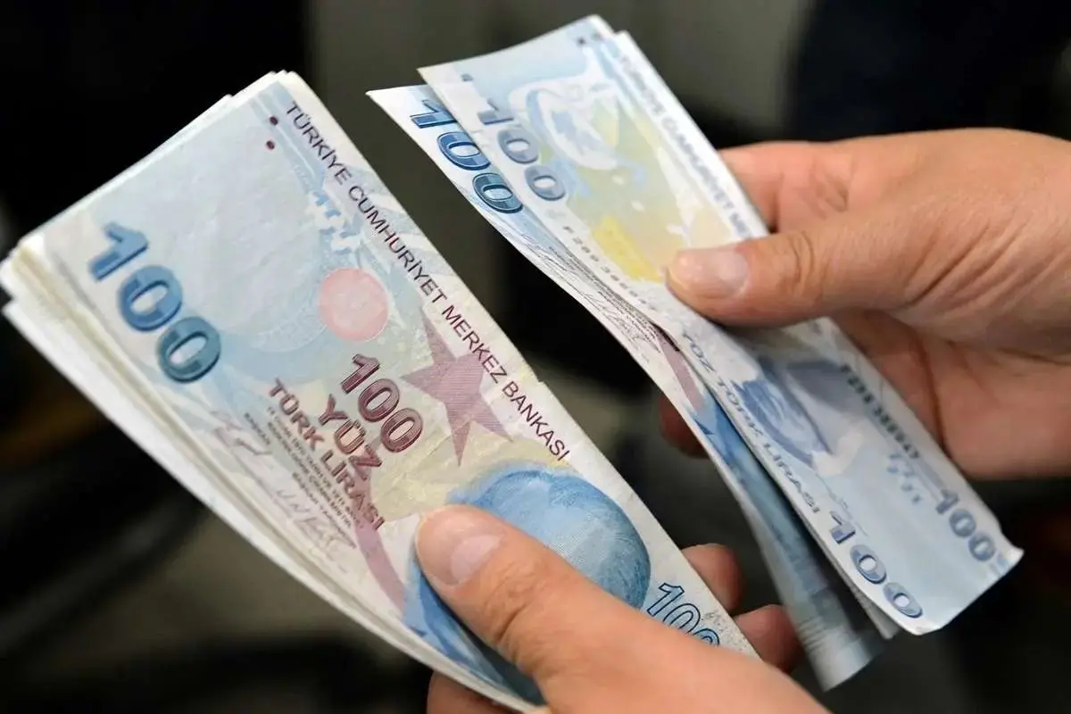 نرخ لیر امروز چهارشنبه 2 مهر 1404