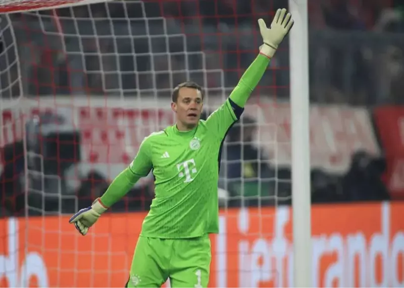 صدمین پیروزی برای مسن‌ترین دروازه‌بان تاریخ سی ال