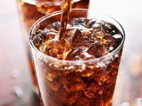 نوشابه مشکی یا زرد؛ کدام‌یک کمتر مضر است؟