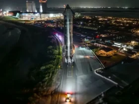 قدرتمندترین موشک جهان شبانه روی سکوی پرتاب قرار گرفت