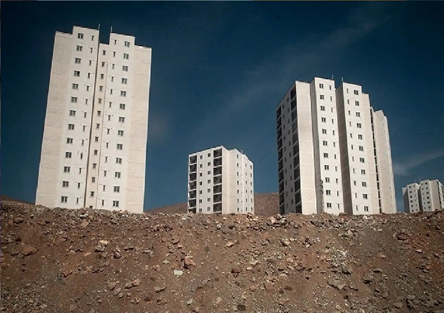 چه تعداد مسکن مهر در دولت چهاردهم ساخته شد؟