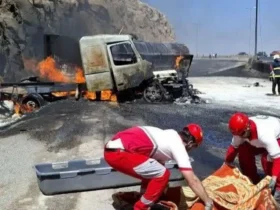 واژگون شدن کامیون نفتکش ۳ نفر را به کام مرگ کشاند