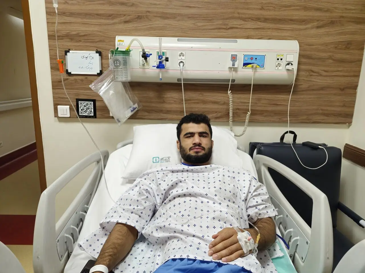 ستاره تیم ملی کشتی پس از پارگی رباط صلیبی جراحی شد