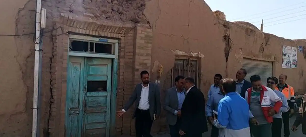 آسیب دیدن حدود ۳۰ بنای تاریخی اردستان بر اثر زلزله شب گذشته