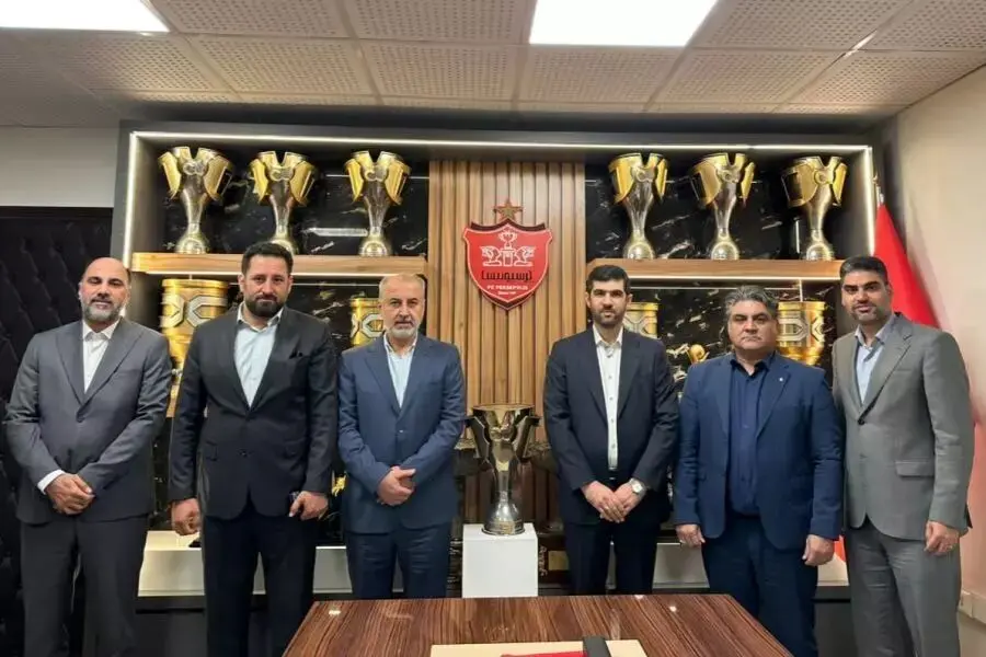 انتقاد پیشکسوتان از عملکرد پرسپولیس؛ «توجیه زمین خراب پذیرفتنی نیست»