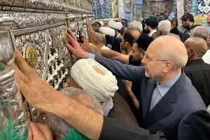 قالیباف در سفر به قم به زیارت حرم حضرت معصومه(س) مشرف شد