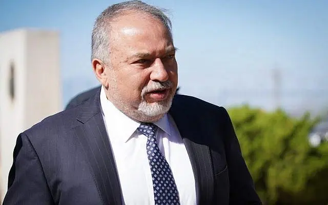 لیبرمن: احتمال حمله غافلگیرانه ایران جدی است