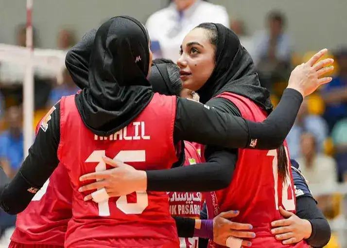 نخستین مدال طلای رسمی والیبال زنان ایران و موج‌ سواری برخی رسانه‌ ها