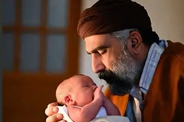 اذان تولد از نگاه روانشناسی دینی چه مفهومی دارد؟