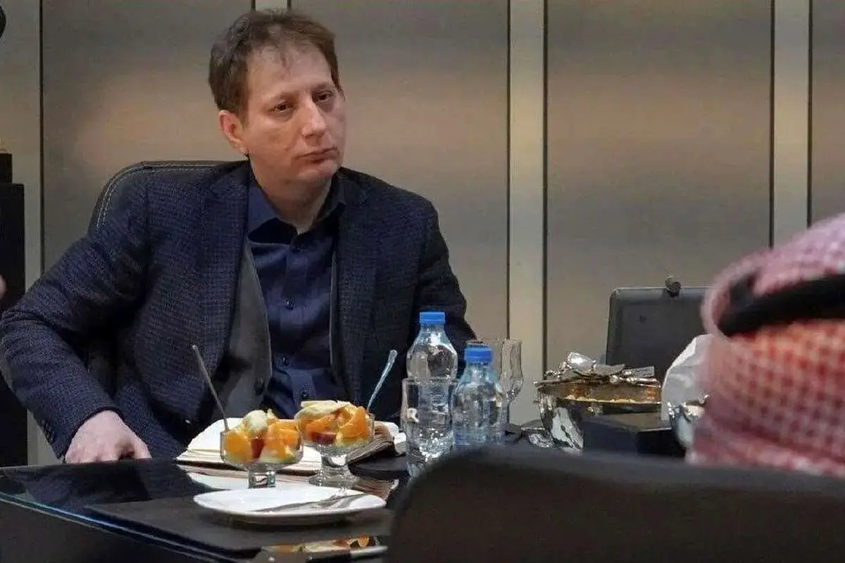 بابک زنجانی: دلار در مسیر رسیدن به ۲۰۰ هزار تومان است