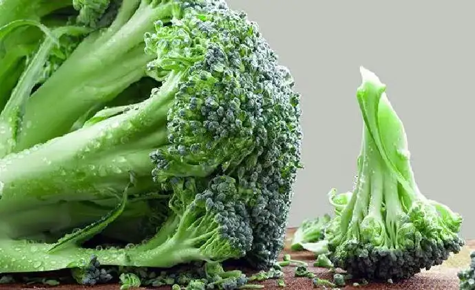 برای افزایش پلاکت خون چه بخوریم؟ معرفی مواد غذایی مؤثر تقویت پلاکت