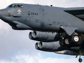 بمب‌ افکن‌ های B-52 آمریکا بر فراز خلیج فارس