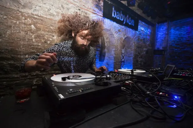 کلاب بابیلون استانبول 