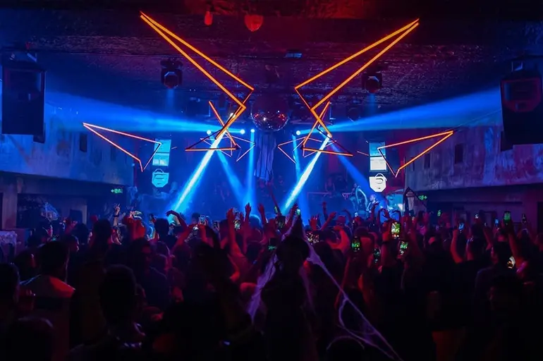 محدودیتهای ساعتی و قوانین ویژه کلابها در ترکیه