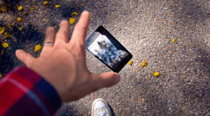 نوبت به بررسی میزان ریسک آسیب‌دیدن گوشی می‌رسد