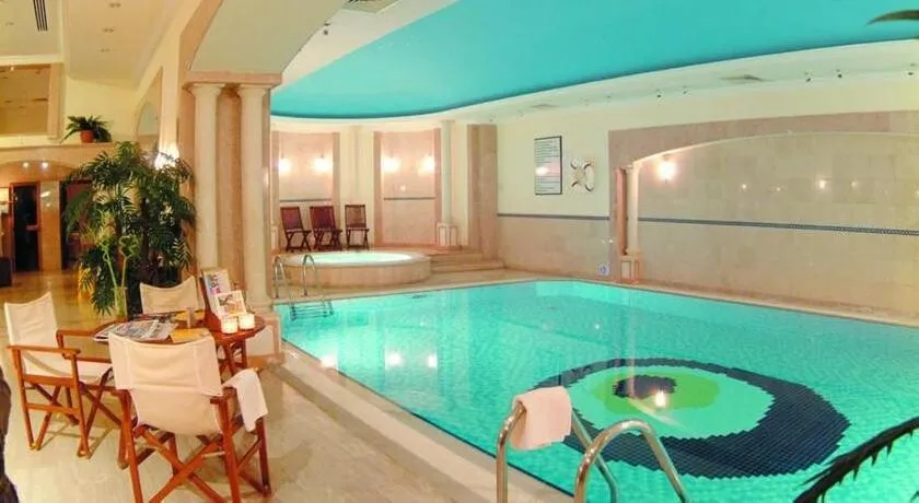 امکانات هتل اکسیدنتال تکسیم