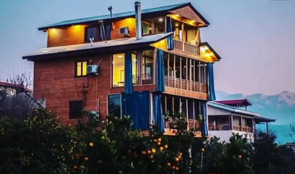 اقامتگاه بوم گردی تیکیش – تنکابن