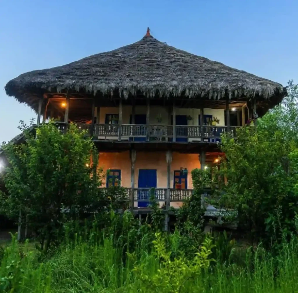 اقامتگاه بوم‌گردی لوتکا انزلی